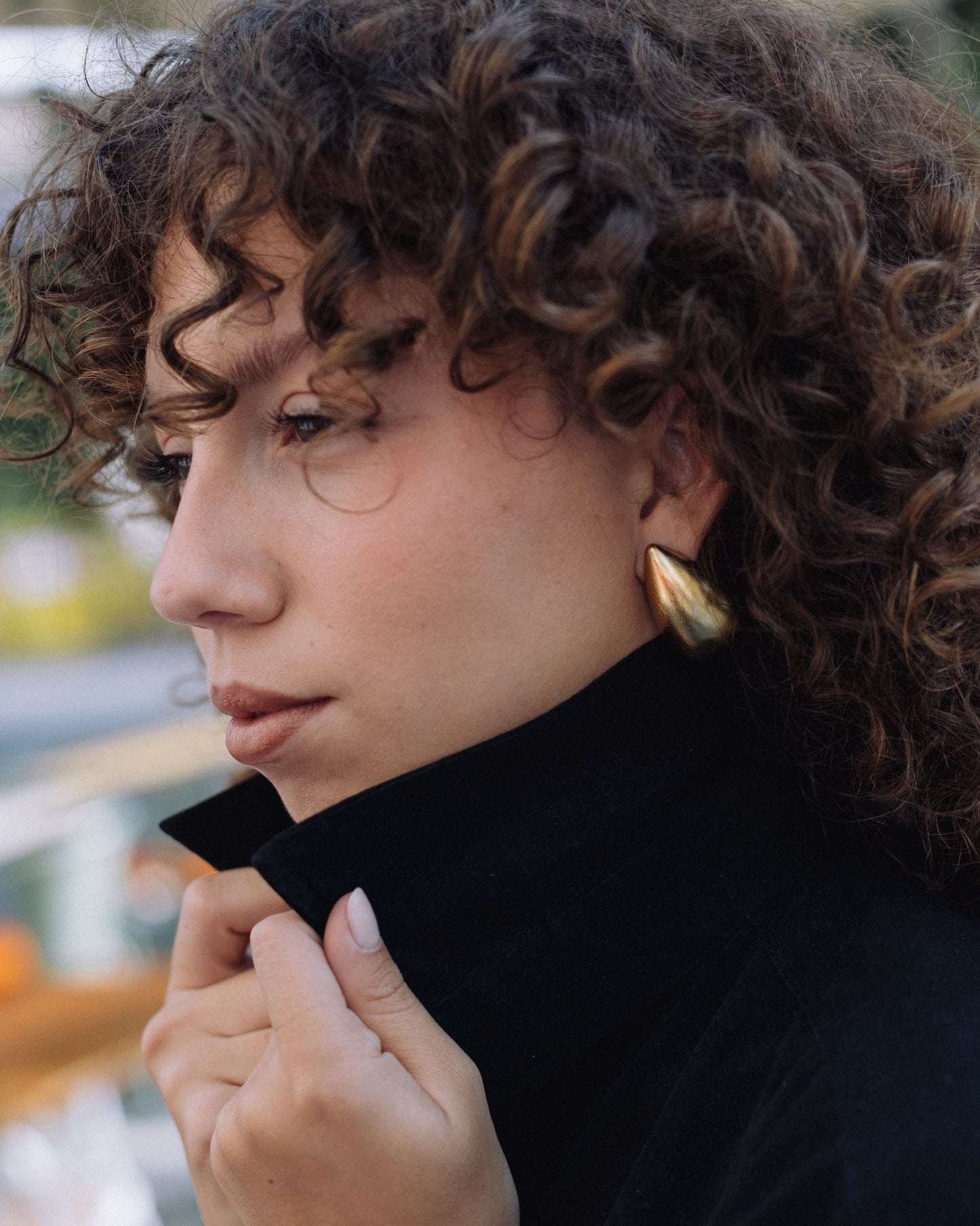 Brincos Gota Alongada Dourados