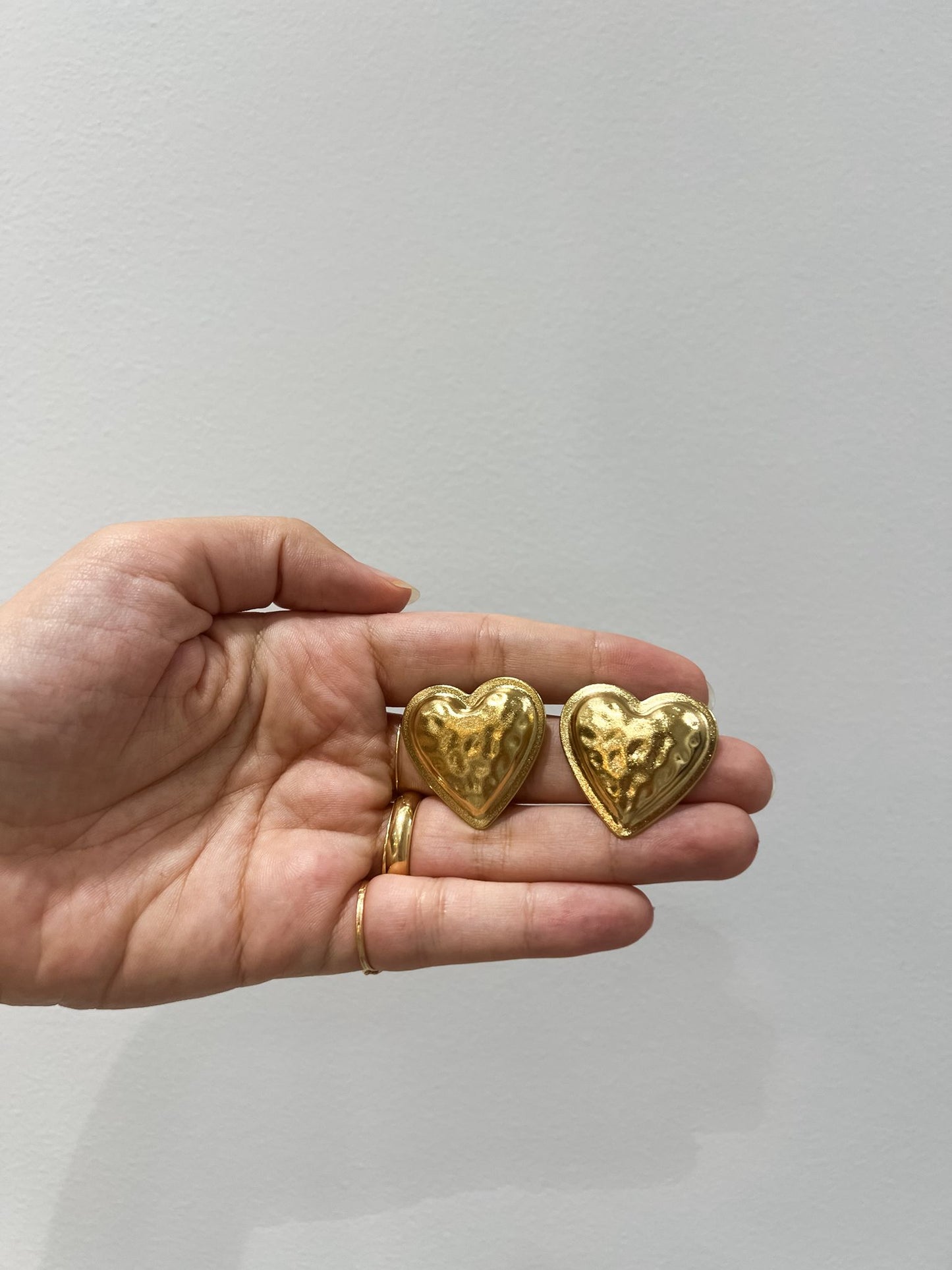 Brincos coração vintage