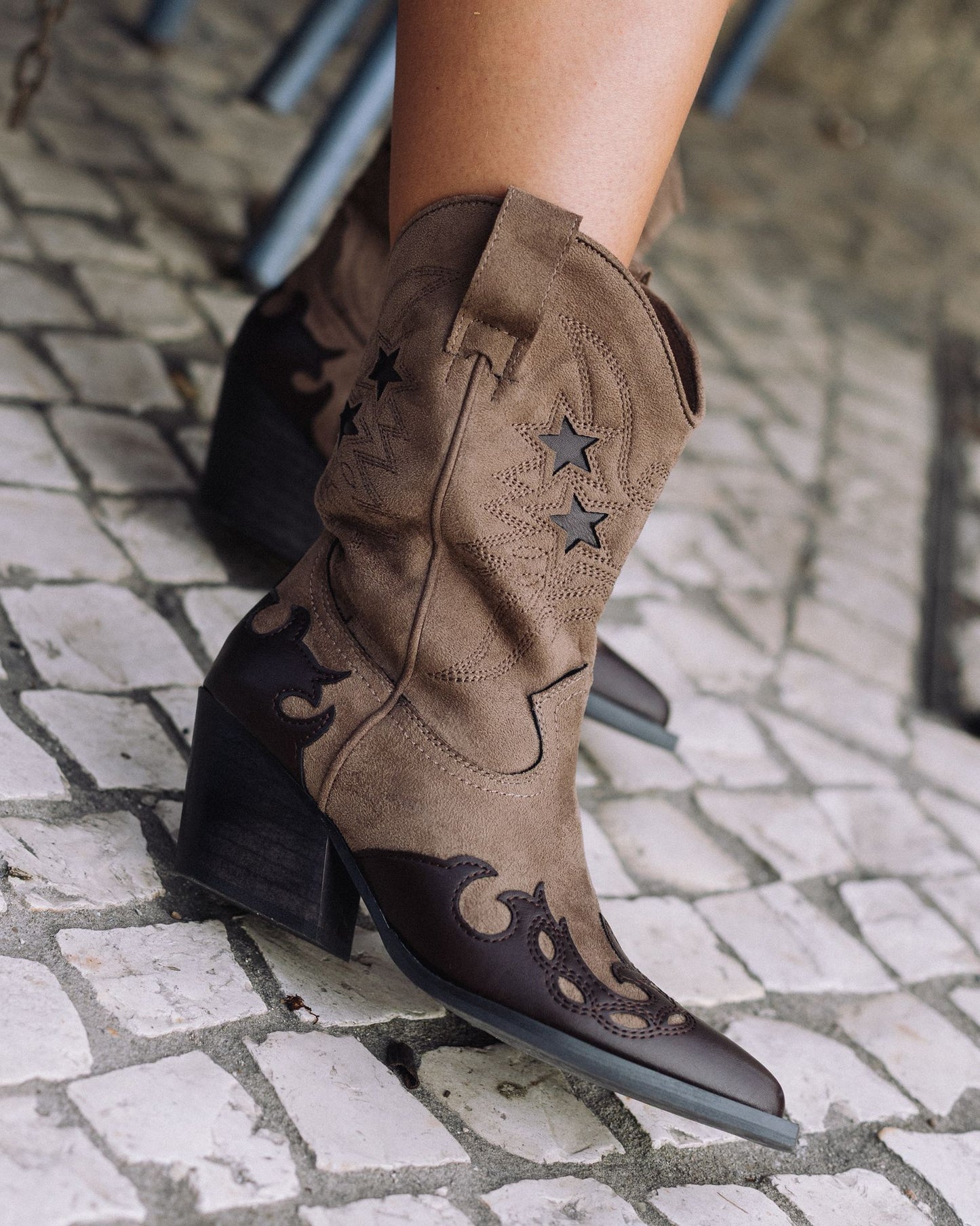 Botas Texanas Castanhas com Estrelas