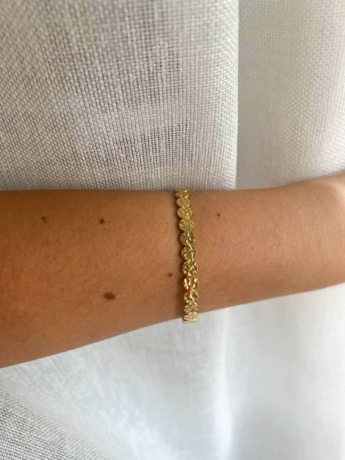 Pulseira Bolinhas Marteladas